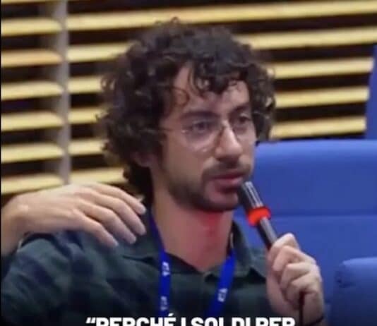 Presidio di solidarietà per Gabriele Nunziati: fare domande non è una colpa, la verità non si licenzia”