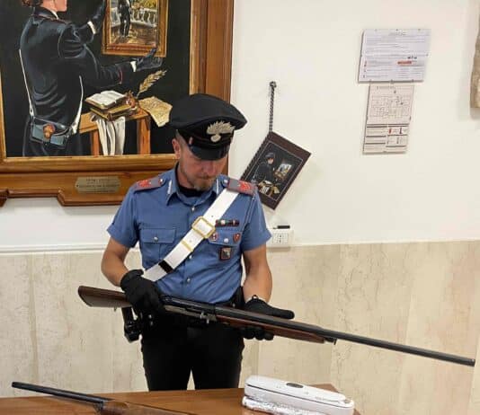 Lariano, i Carabinieri sequestrano armi clandestine e droga, due arresti