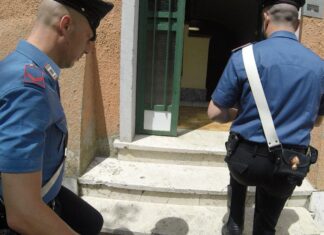 Ardea, Prestiti a tassi usurari. Vittima sotto pressione, 72enne arrestato dai Carabinieri durante lo scambio di denaro In Libera Uscita 8