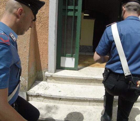 Ardea, Prestiti a tassi usurari. Vittima sotto pressione, 72enne arrestato dai Carabinieri durante lo scambio di denaro