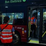 Roma, bus Atac danneggiato a calci a San Paolo e mezzi in transito presi a bastonate all’EUR. Doppio intervento dei Carabinieri In Libera Uscita 6