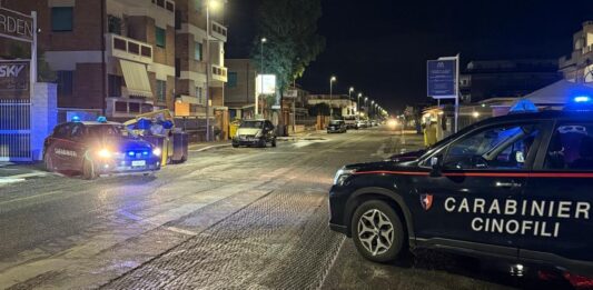 Roma Spinaceto, i Carabinieri arrestano quattro persone per spaccio appartenenti a due noti Clan, denunciate altre cinque persone