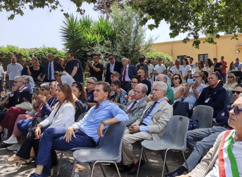 Inaugurati la Casa della Comunità e l'Ospedale di Comunità "Anzio": a Villa Albani nasce un nuovo modello di sanità territoriale 4 Inaugurati la Casa della Comunità e l'Ospedale di Comunità "Anzio": a Villa Albani nasce un nuovo modello di sanità territoriale 4