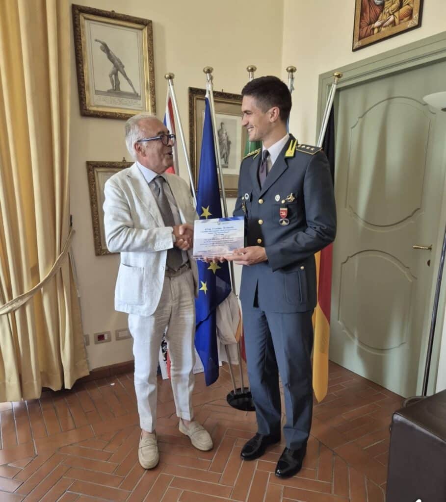 I sindaci di Anzio e Nettuno hanno salutato il comandante la Guardia di Finanza Cristiano Simonitti e accolto il nuovo comandante Diego Abbatiello 1