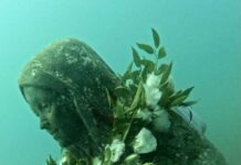 Nettuno, deposta una corona alla Madonna sommersa a Torre Astura. L’evento ripreso dalla Rai