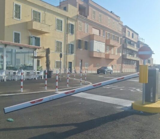 Anzio, Parcheggio al porto, bugie e memoria corta, di chi prova a “giustificare” l’atto vandalico