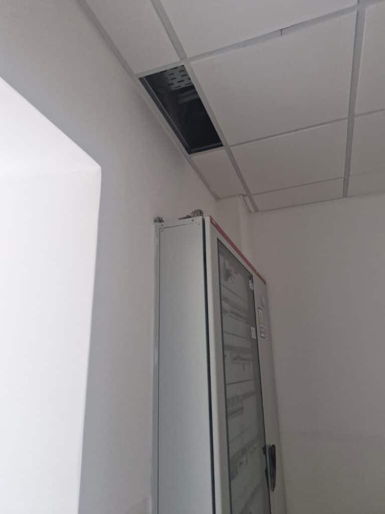 Alla Casa di Comunità di Nettuno, non ancora inaugurata il controsoffitto già cade a pezzi 2