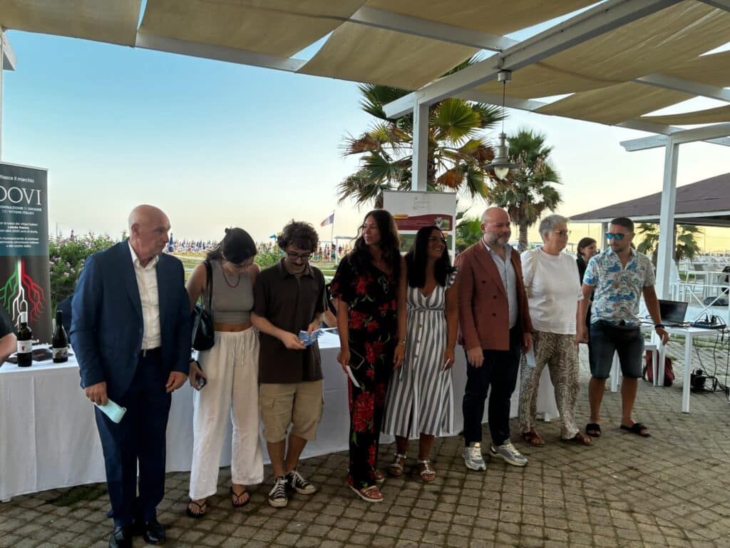 Gusto, musica e “solo sorrisi”. Domenica 30 agosto appuntamento con la IX edizione del Nettuno Wine Festival  2