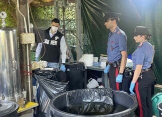I Carabinieri scoprono raffineria di coca nelle campagne di Latina, sequestrati 28 kg di droga In Libera Uscita 8
