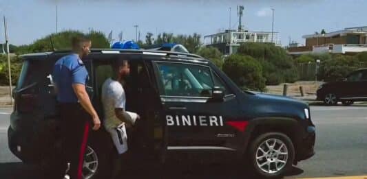 Ostia, i Carabinieri arrestano tre persone sorprese a rubare rame in uno stabilimento abbandonato