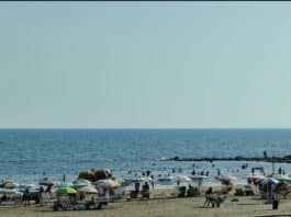 Spiagge libere attrezzate: tra l’inciviltà di alcuni bagnanti e il valore dei gestori “custodi”