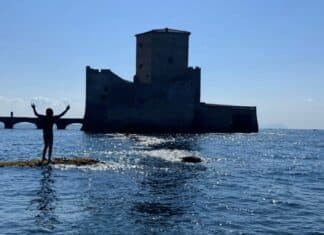 Nettuno, Umberto Gatti: 10 km a nuoto per salvare la storia In Libera Uscita 18