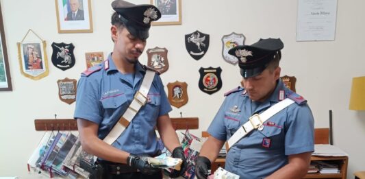 Velletri, controlli straordinari dei Carabinieri: sequestrati droga e oltre 44 mila euro o un 19enne. Sanzionata piscina piscina