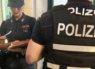 Ostia, stretta della Polizia sul litorale romano: 3 arresti, 2 denunce ed oltre 220 persone identificate In Libera Uscita 8