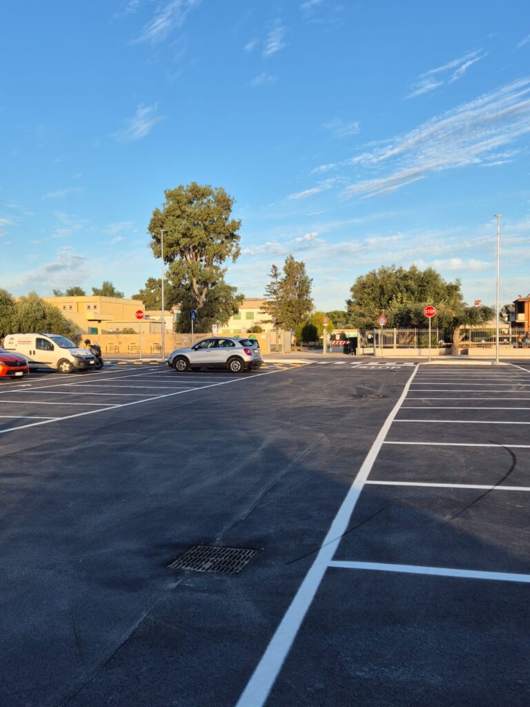 Anzio, Consegnato il parcheggio di via Machiavelli, a servizio della scuola “Collodi” e del quartiere 1