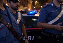 Nomentano, rubano analcolici e minacciano i dipendenti con un coccio di vetro, arrestati dai carabinieri