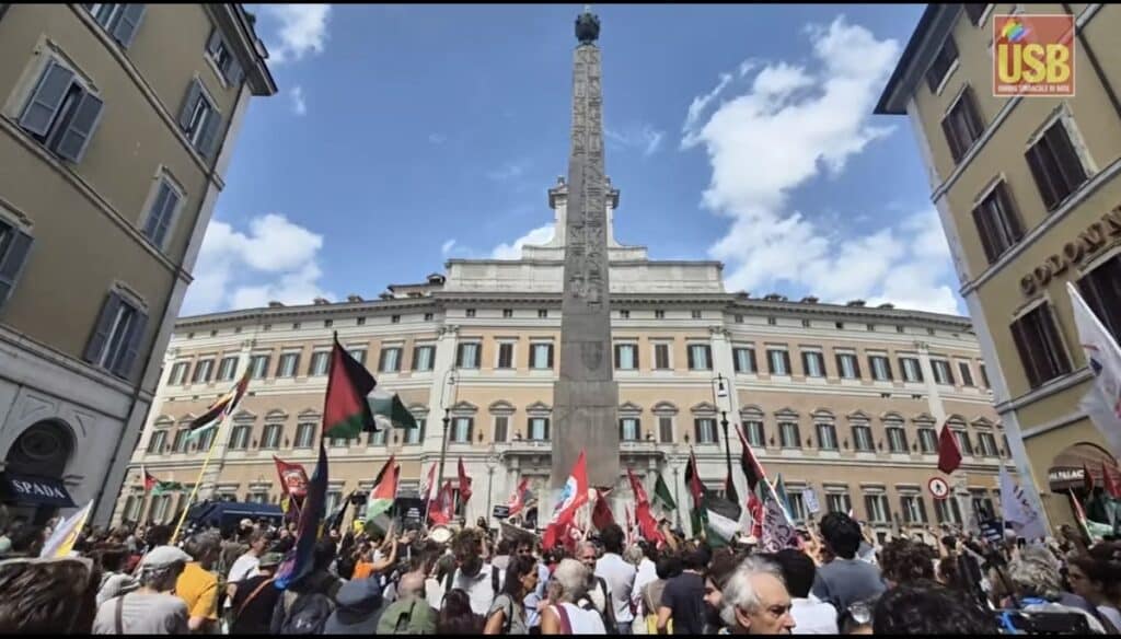 "Criticare Israele non è antisemitismo", centinaia davanti a Montecitorio contro il Ddl Antisemitismo 2
