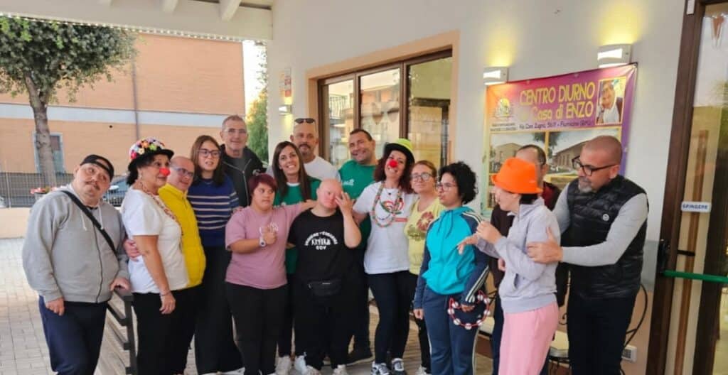 Da Anzio a Roma, la rete delle associazioni regala sorrisi e un forno alla "Casa di Enzo" 1