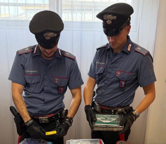 Ardea, custodiva più di un chilo di cocaina e 25.000 euro, 32enne arrestato dai Carabinieri