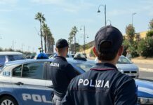 Per sfuggire agli agenti investirono e ferirono gravemente due ragazze minorenni ad Ostia. Arrestato 26enne