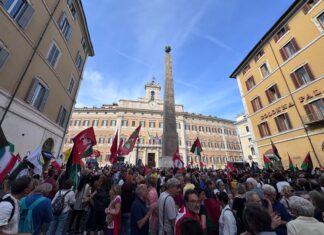 Ddl Antisemitismo, in centinaia a Montecitorio contro “norma-bavaglio” In Libera Uscita 18