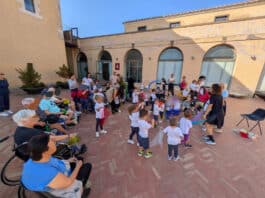Nettuno, Festa al Forte San Gallo, i bimbi della scuola dell’infanzia Nadalin giocano con i nonni di Villa Gaia