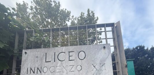 Anzio 12 ottobre, gli studenti e le studentesse dell’Innocenzo XII hanno scioperato affiancati dalle scuole del territorio