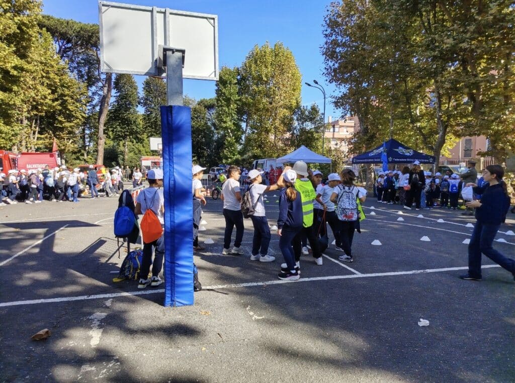 Nettuno, manifestazione della Protezione civile al parco: i bimbi a confronto con chi interviene durante le emergenze 3
